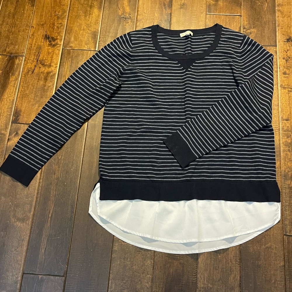 Navy & white crew neck size large sweater